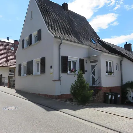 In * Annweiler am Trifels