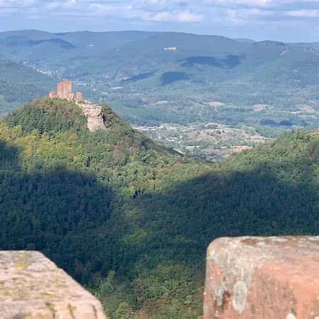 In * Annweiler am Trifels